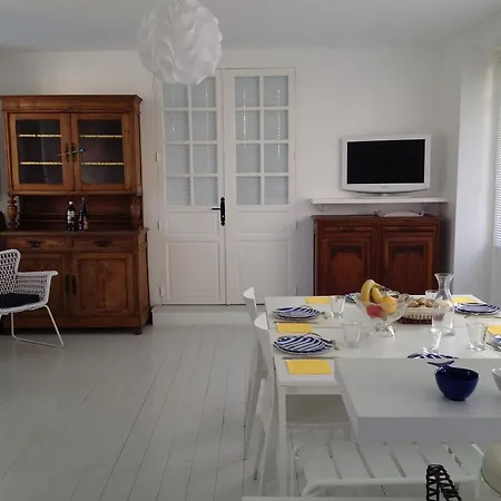 Les Graves Casa de Férias *