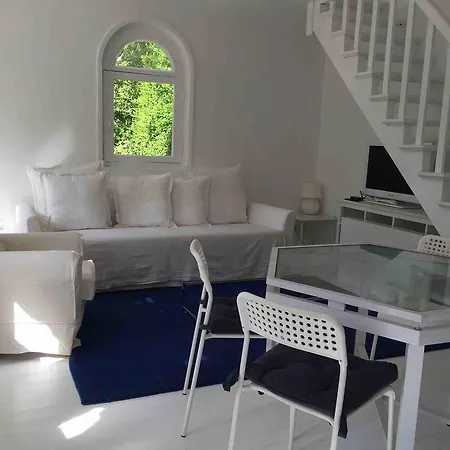 Les Graves Nyaraló *